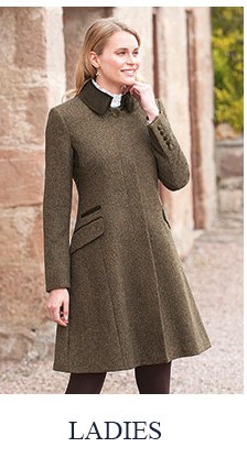 lady in peter pan collar cheltenham tweed jacket