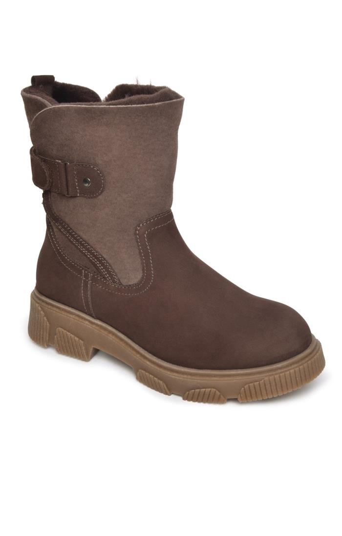Rugged Leather Boot with Faux Shearling