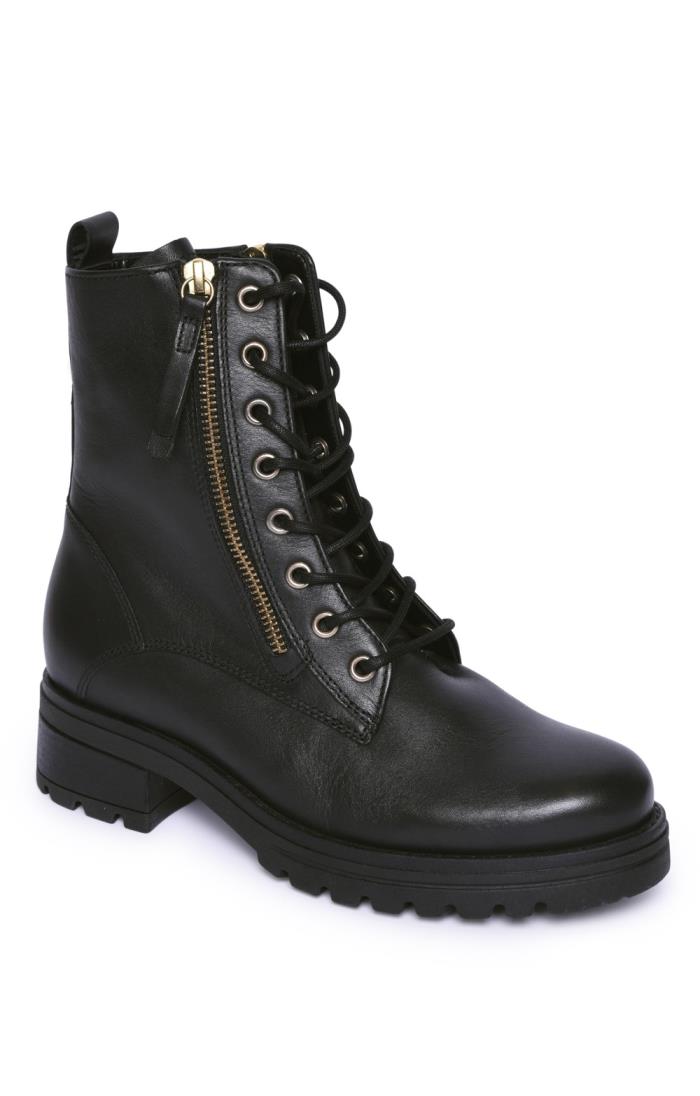 gabor flat boots