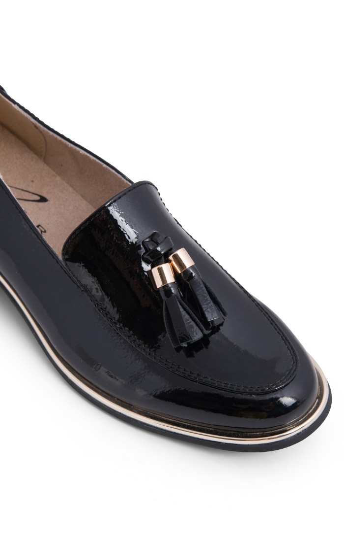 Ladies Gold Patent Tassel Loafer, Black House of Bruar
