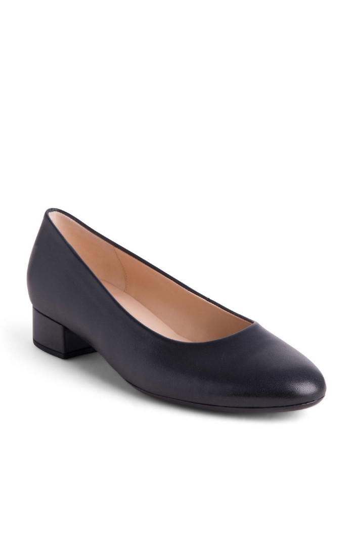 Ladies' Leather Shoes | Flat & Slip-on Shoes for Women | House of Bruar ...