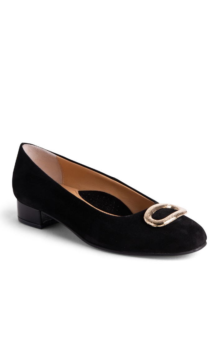 Buckle pumps outlet