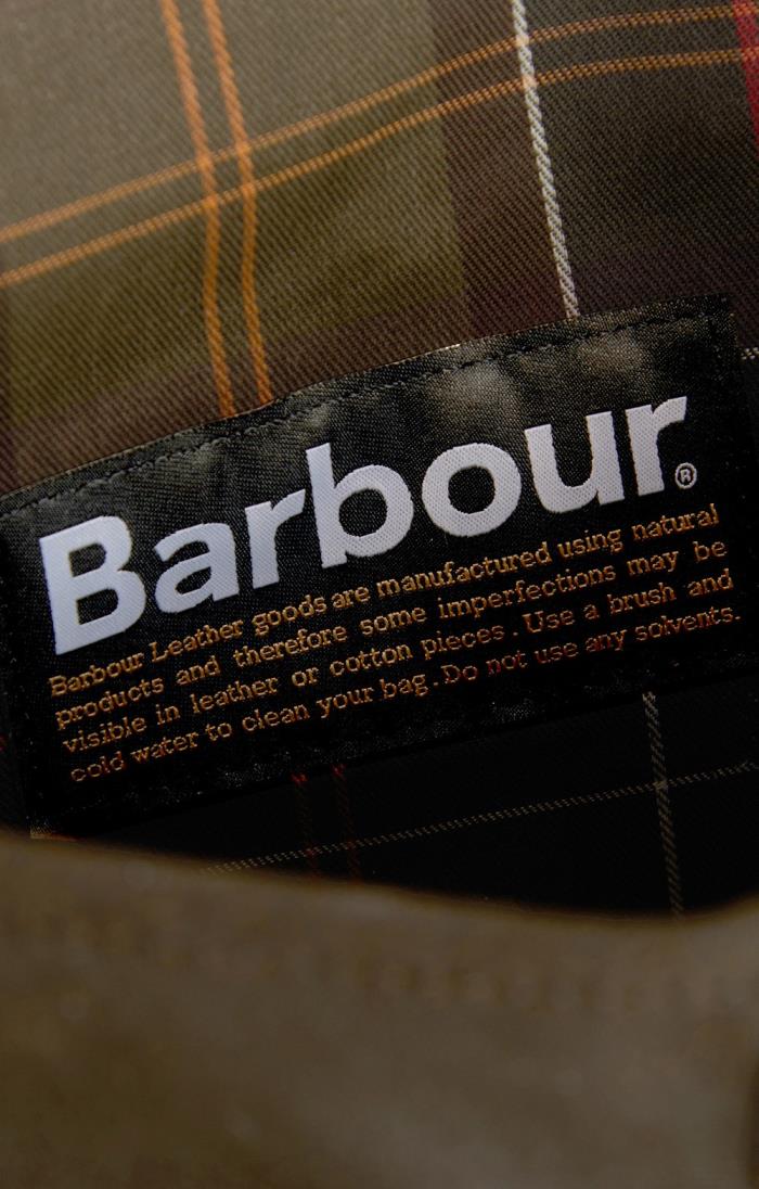 ソーダ ✨Barbour Tarras ワックス レザー Barbour（バブアー） バッグ ショルダーバッグ WAX LEATHER TARRAS
