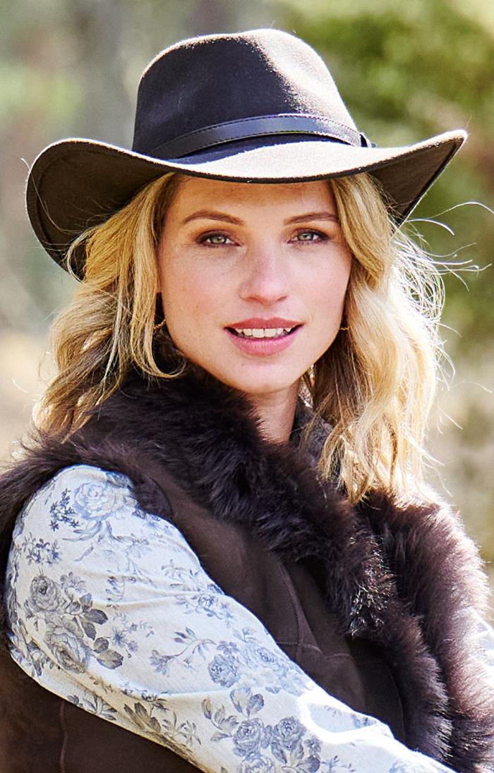 Ladies felt hat hotsell