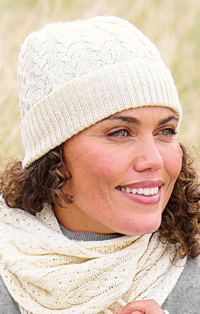 Cable hat discount