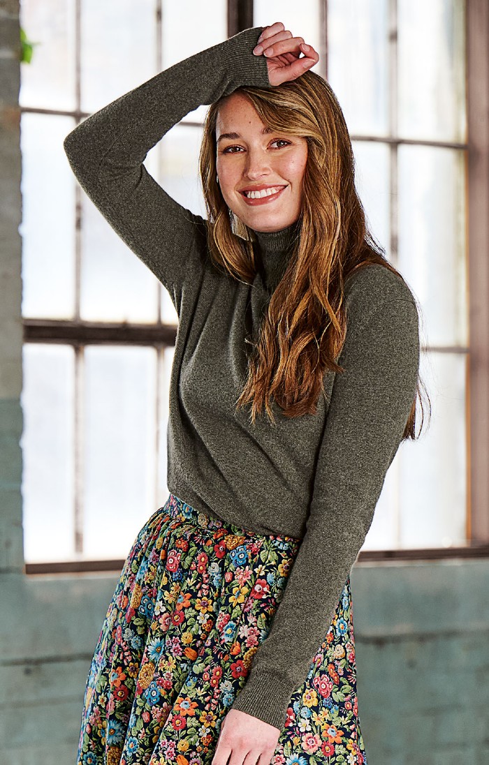 Ladies Cashmere 2 Ply Roll Neck Jumper