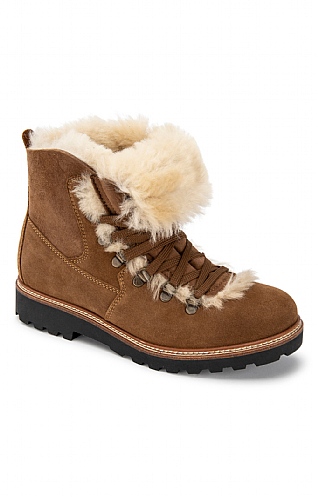 Medium Sheepskin Boot, Tan