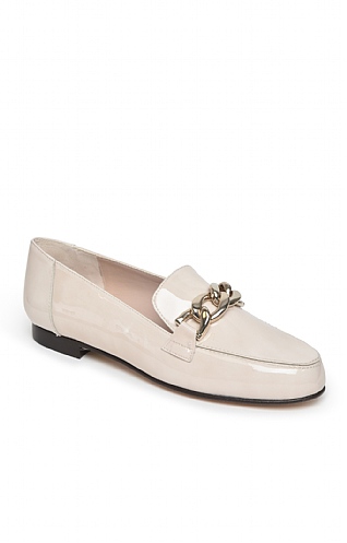 House of Bruar Ladies Leather Loafer with Chain, Patent Cream