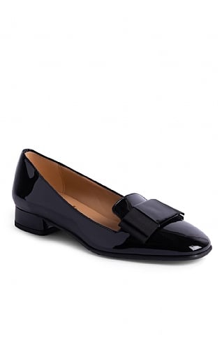 House Of Bruar Ladies Shoe With Bow, Black Patent