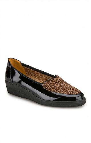 Gabor Patent/Leopard Shoe