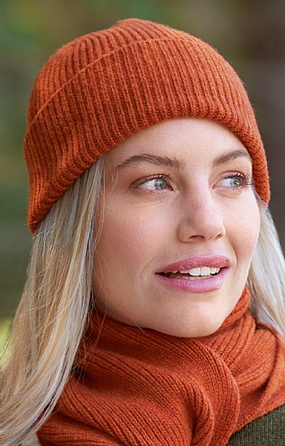 Robert Mackie Lambswool Ribbed Beanie, Ember