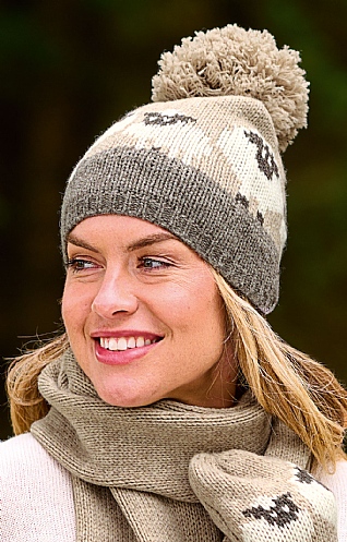 House of Bruar Ladies Lambswool Bobble Beanie, Sheep