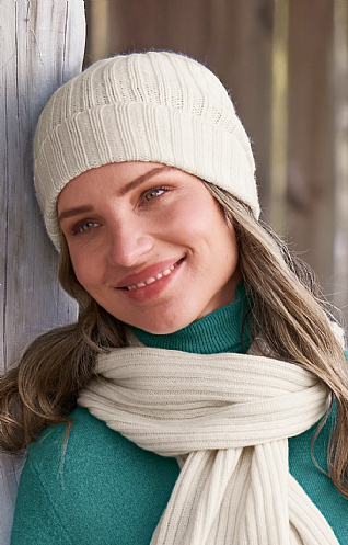 House Of Bruar Cashmere Rib Beanie, Milk