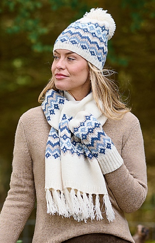 House of Bruar Munrospun Ladies Lambswool Icelandic Scarf, Aran Blue