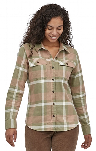Ladies Patagonia Long Sleeved Flannel Fjord Shirt, Comstock Garden Green