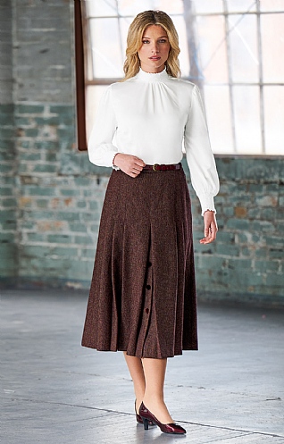 House of Bruar Ladies Velvet Button Skirt