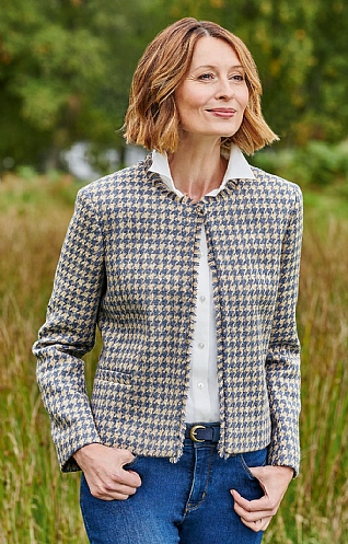 Contemporary Crew Neck Jacket