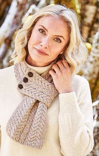 Ladies Aran Button Scarf