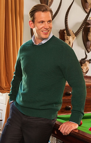Barrie 3 ply Cashmere Crew Neck
