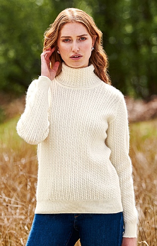 Lamora Cable Roll Neck